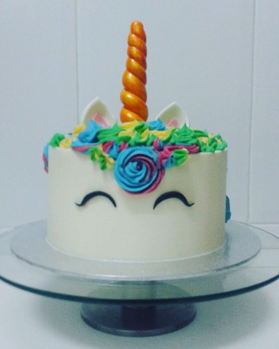 TARTA UNICORNIO 20 porciones 49€